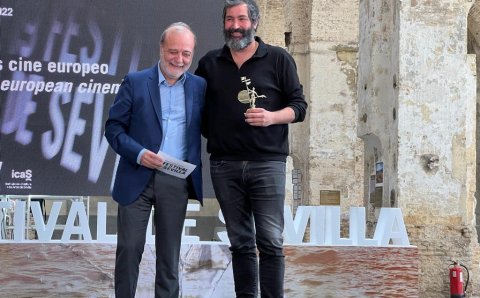Premio AC/E  a la mejor dirección de película española en el Festival de Sevilla 2022. : Carlos Pardo Ros | Otros Cines