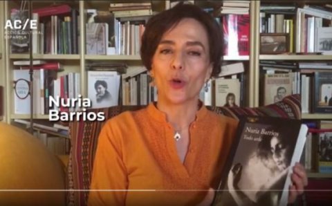Nuria Barrios and her book &#39;Todo arde&#39;